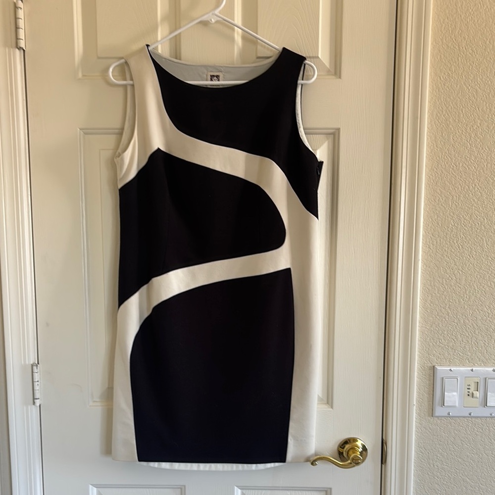 Anne Klein Black and White Sleeveless Sheath Dress